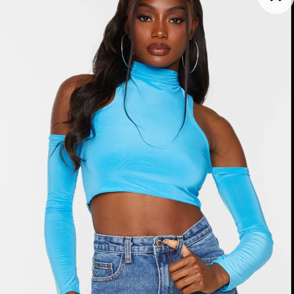 Prettylittlething Light Blue Slinky Cold Shoulder Long Sleeve Crop Top in US10